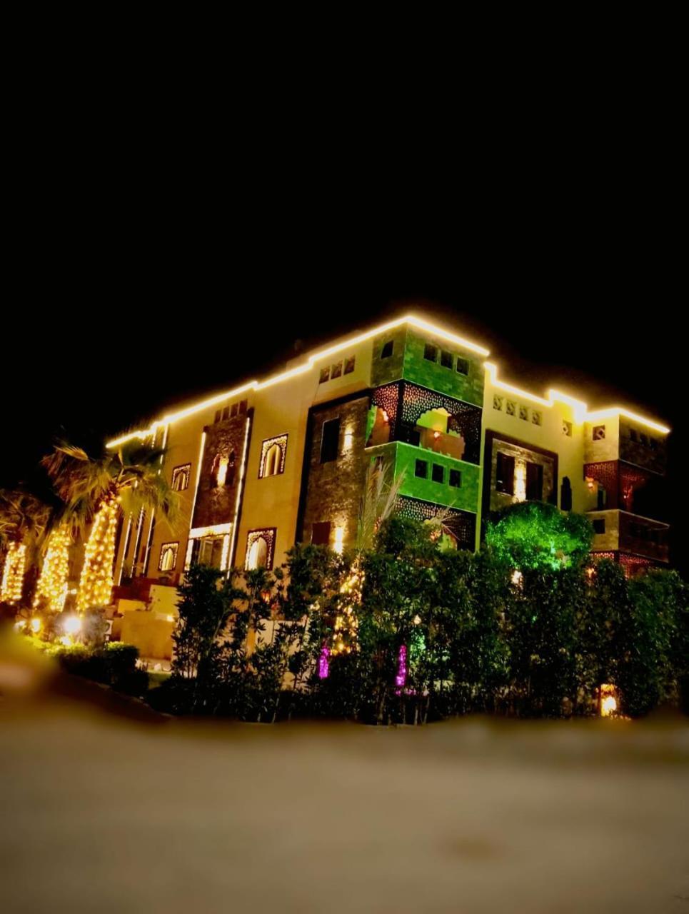 Silia Daire *